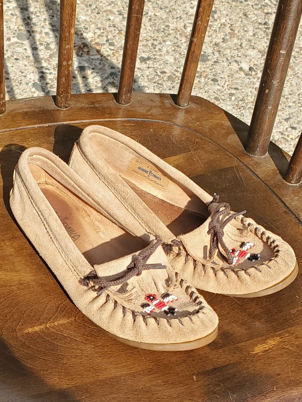 Vintage Minnetonka Tan Suede Beaded Moccasin Slippers used 6